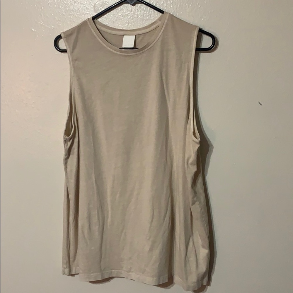 H&M. NWOT. Light beige. Large.